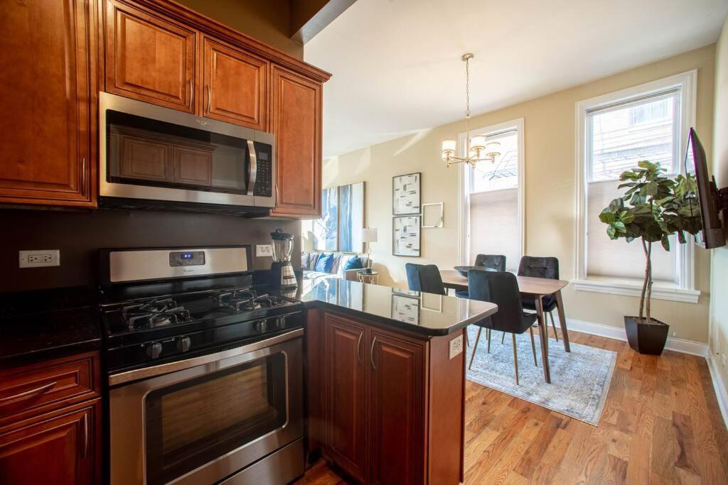 Apartamento Getaway In The Heart Of Pilsen Chicago Exterior foto